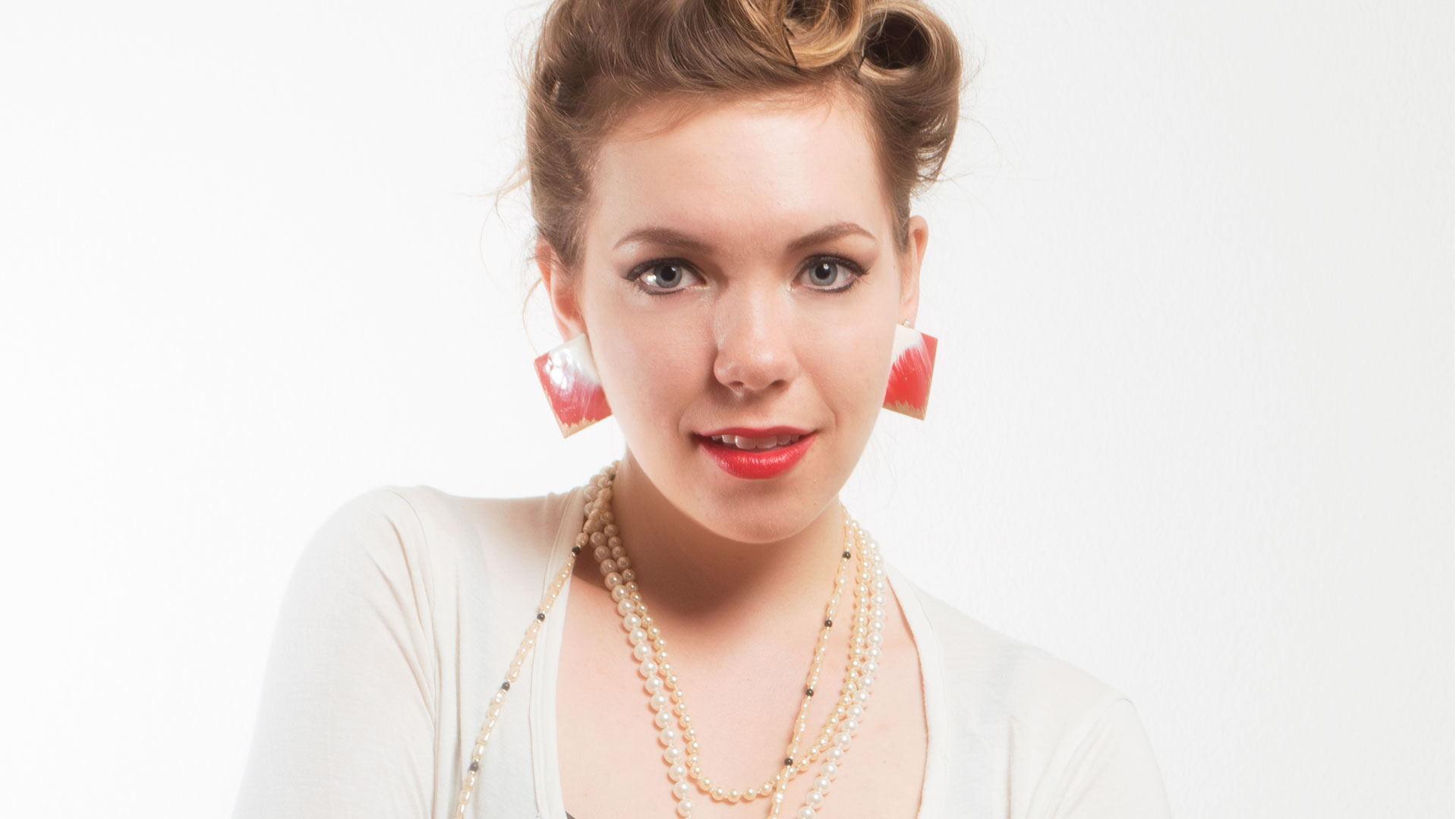 Shooting High Key in Your Home Studio