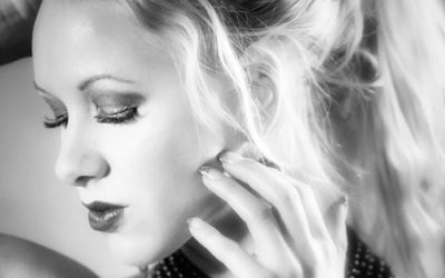 Creating Old Hollywood-Style Glamour Portraits