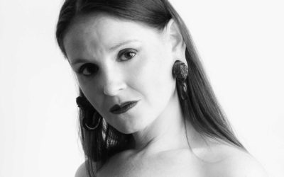 Shooting Monochrome Glamour with Scarlet Ana