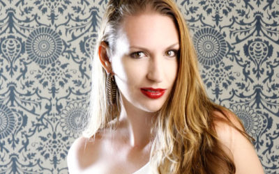 Tricky Tuesday: Shooting Glamour Photography with Umbrellas