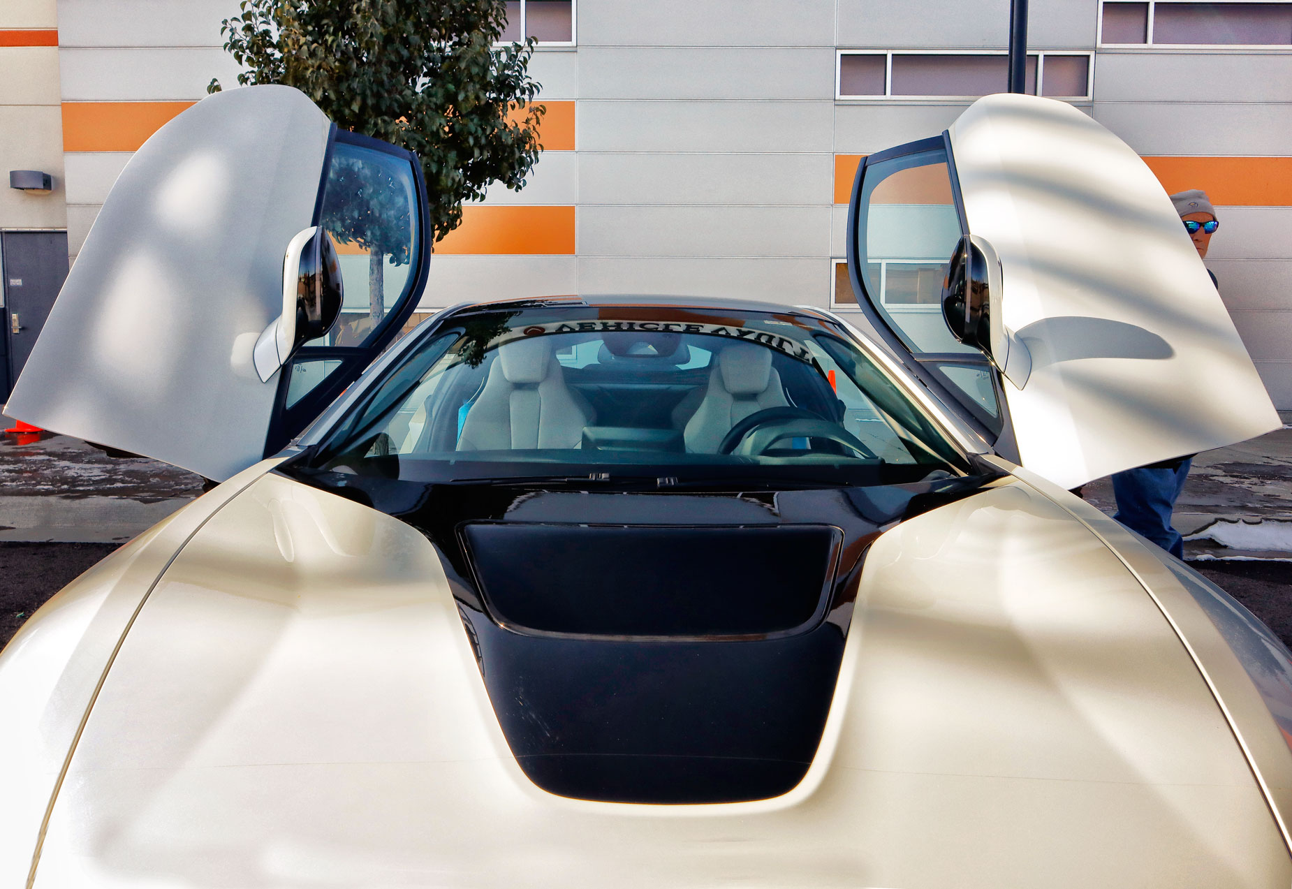 © Joe Farace. BMW I8